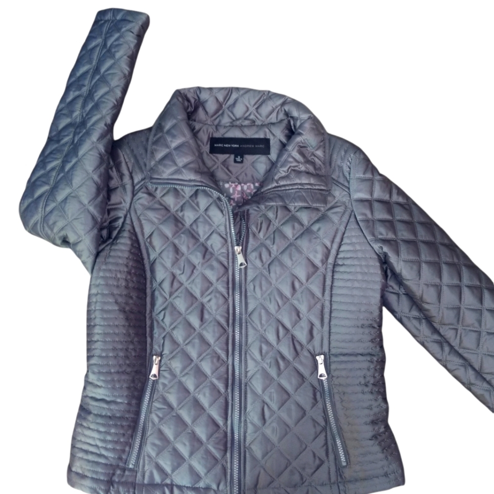 Quilted women's jacket by MARC NEW YORK. Size is medium. Grey col…